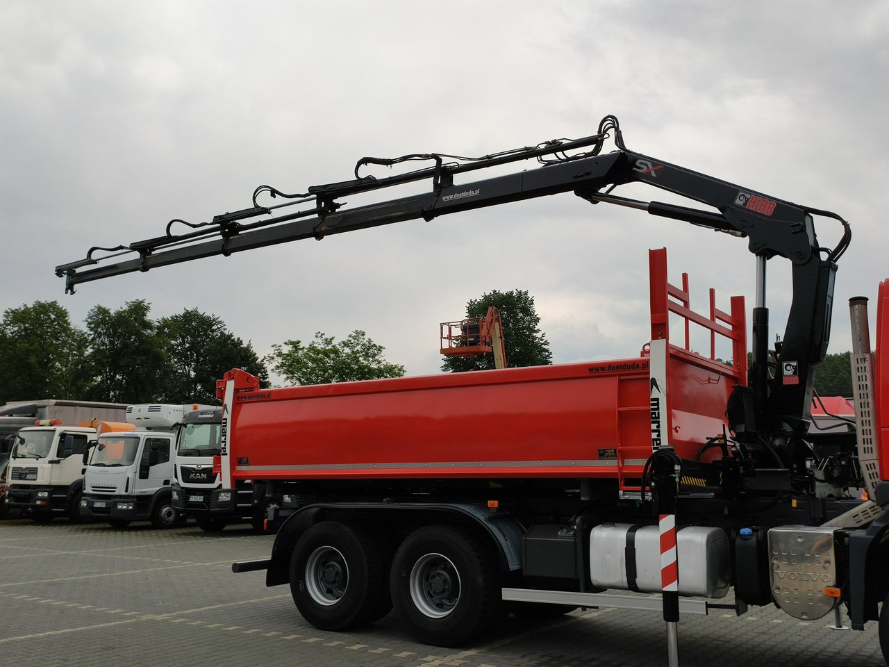 Volvo FMX 410 6x4 13L HDS Radiowy Hydroburta - Самосвал камион, Камион с кран: снимка 5 Volvo FMX 410 6x4 13L HDS Radiowy Hydroburta - Самосвал камион, Камион с кран: снимка 5