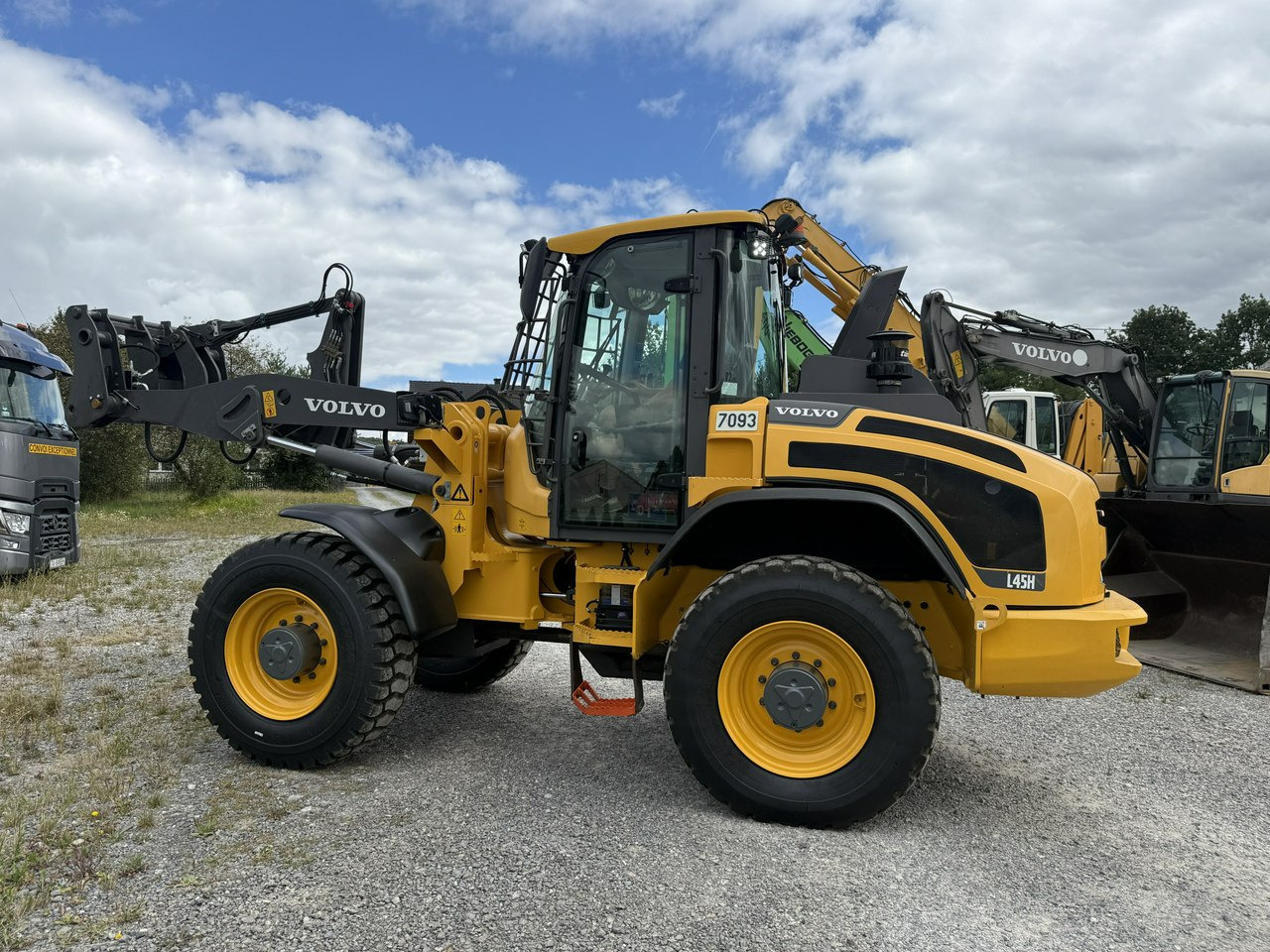 Volvo Waga -10ton WHEEL LOADER L45H Maszyna w Bardzo Dobrym Stanie - Колесен товарач: снимка 4 Volvo Waga -10ton WHEEL LOADER L45H Maszyna w Bardzo Dobrym Stanie - Колесен товарач: снимка 4
