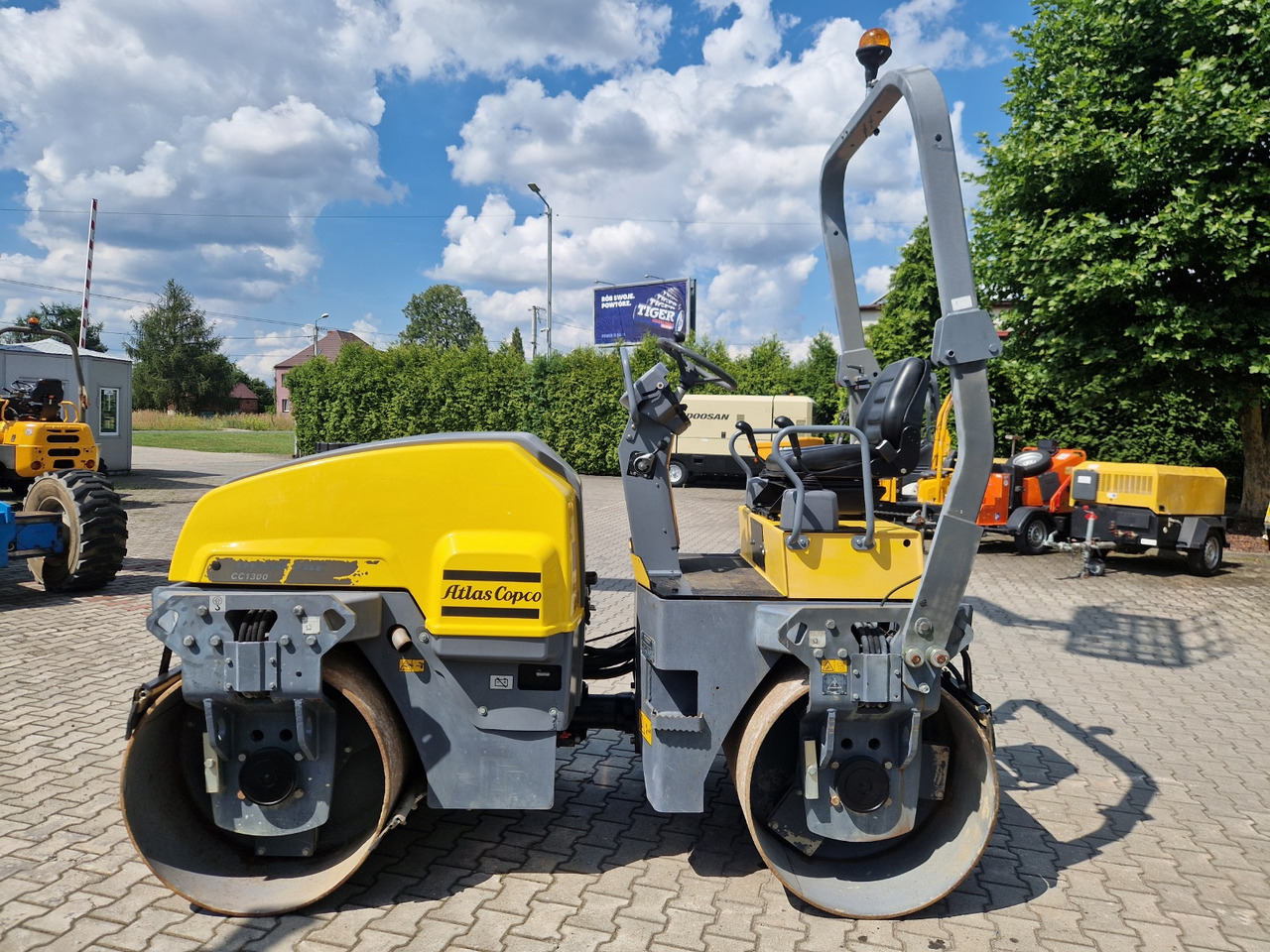 DYNAPAC CC 1300 - Пътен валяк: снимка 4 DYNAPAC CC 1300 - Пътен валяк: снимка 4