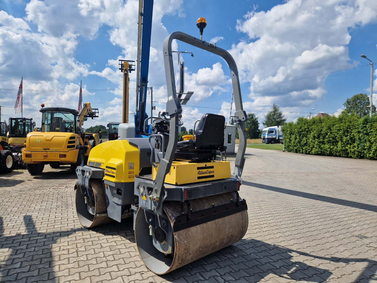 DYNAPAC CC 1300 - Пътен валяк: снимка 3 DYNAPAC CC 1300 - Пътен валяк: снимка 3