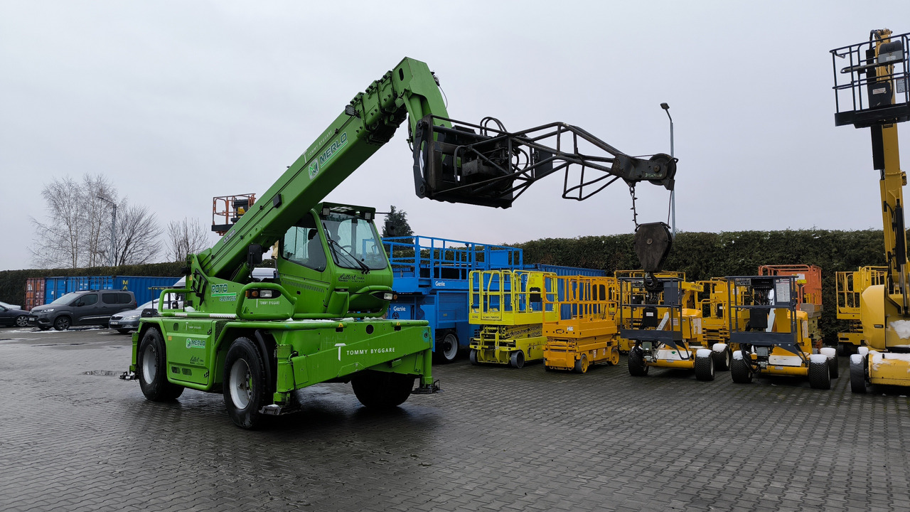 MERLO ROTO 45.21 MCSS - Телескопичен колесен товарач: снимка 2 MERLO ROTO 45.21 MCSS - Телескопичен колесен товарач: снимка 2