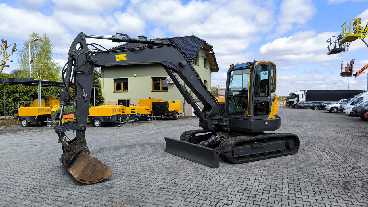 VOLVO ECR 88 D - Верижен багер: снимка 1 VOLVO ECR 88 D - Верижен багер: снимка 1