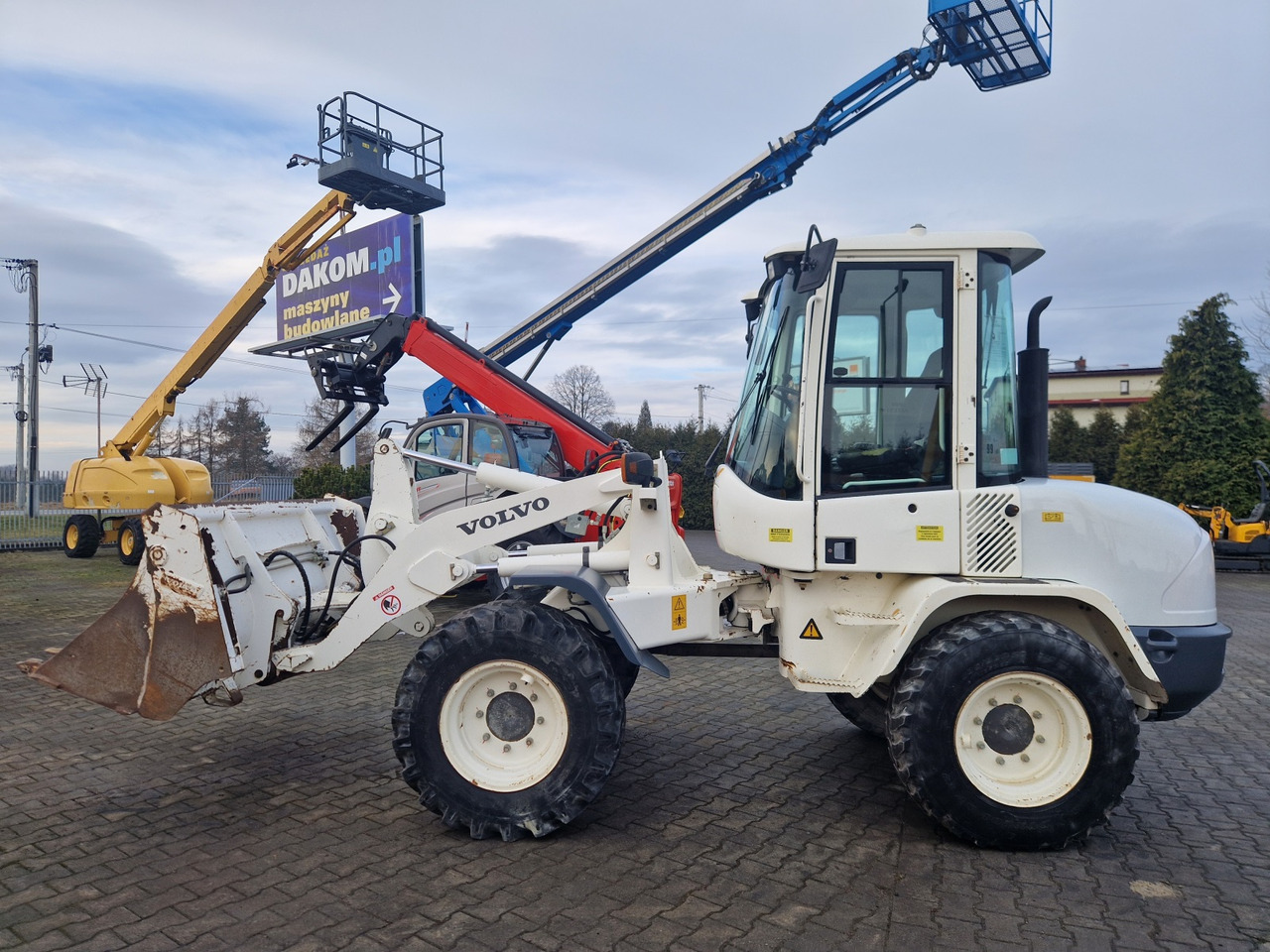 VOLVO L 30 B – Z/X - Колесен товарач: снимка 1 VOLVO L 30 B – Z/X - Колесен товарач: снимка 1