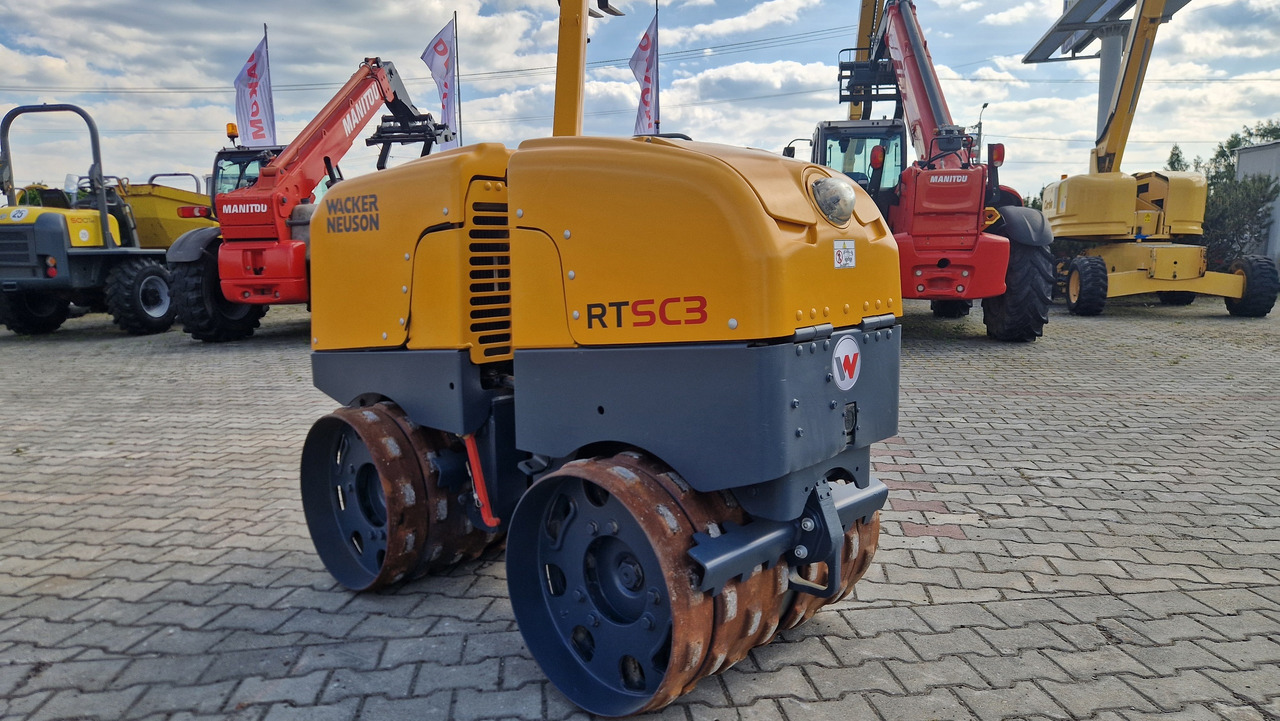 WACKER NEUSON RT SC 3 - Мини валяк: снимка 1 WACKER NEUSON RT SC 3 - Мини валяк: снимка 1