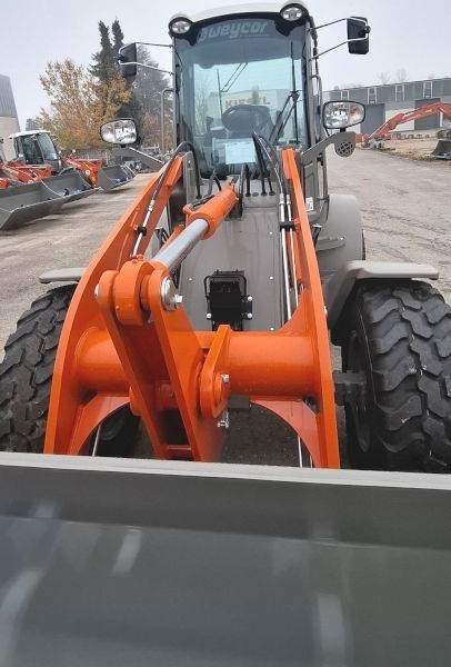 Atlas AR 480 - Мини челен товарач: снимка 3 Atlas AR 480 - Мини челен товарач: снимка 3