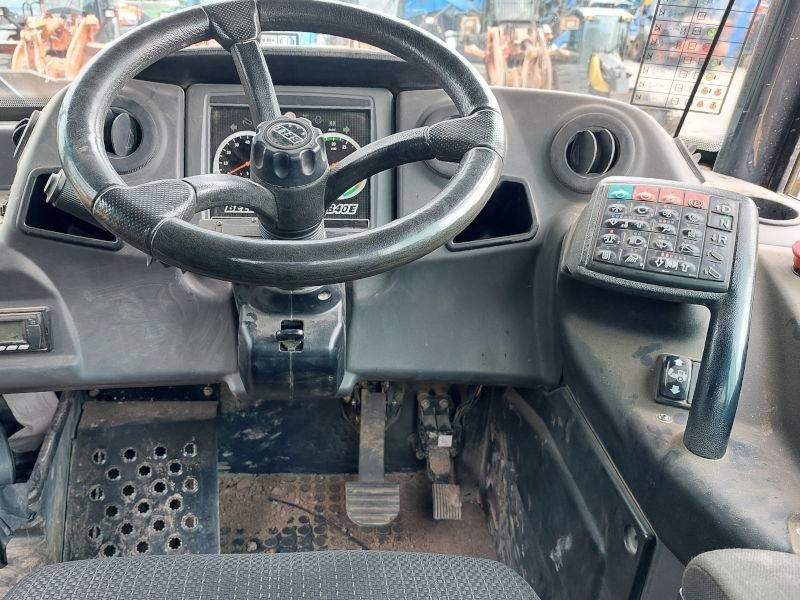 Съчленен самосвал Bell B 40 E: снимка 9