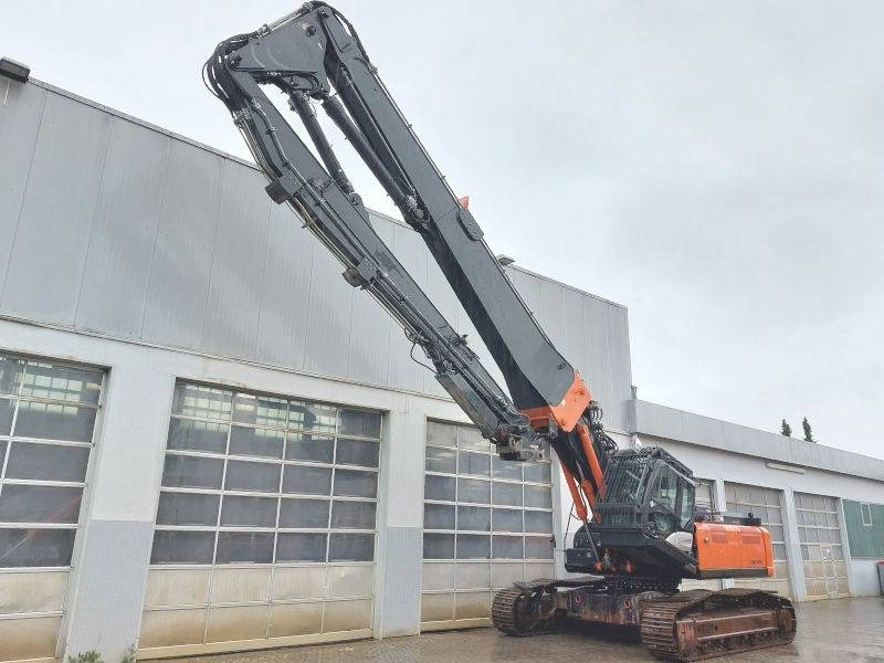 Hitachi KTEG KMC400P-6 - Багер за разрушаване: снимка 2 Hitachi KTEG KMC400P-6 - Багер за разрушаване: снимка 2