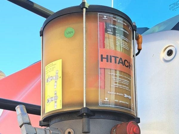 Колесен товарач Hitachi ZW 310-6: снимка 9