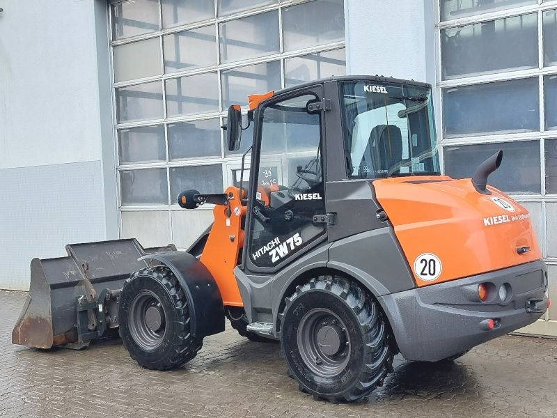 Hitachi ZW 75-6 - Мини челен товарач: снимка 3 Hitachi ZW 75-6 - Мини челен товарач: снимка 3