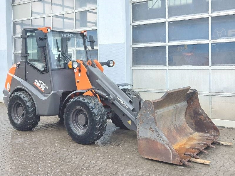 Hitachi ZW 75-6 - Мини челен товарач: снимка 4 Hitachi ZW 75-6 - Мини челен товарач: снимка 4