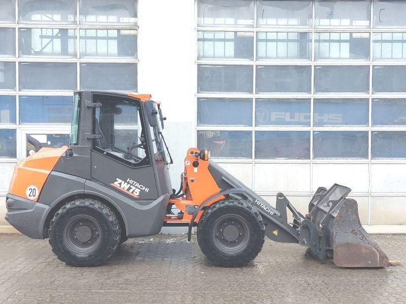 Hitachi ZW 75-6 - Мини челен товарач: снимка 5 Hitachi ZW 75-6 - Мини челен товарач: снимка 5