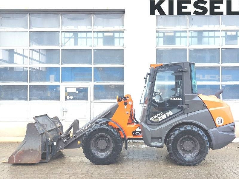 Hitachi ZW 75-6 - Мини челен товарач: снимка 1 Hitachi ZW 75-6 - Мини челен товарач: снимка 1