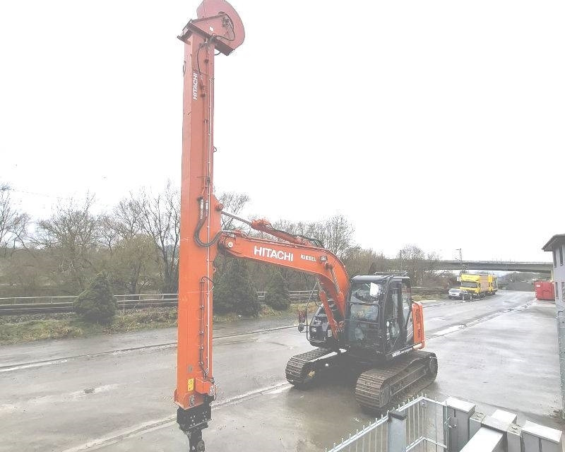 Hitachi ZX 135 US-6 Teledipper - Верижен багер: снимка 2 Hitachi ZX 135 US-6 Teledipper - Верижен багер: снимка 2
