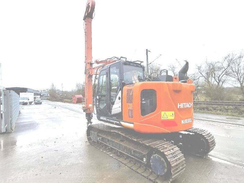 Hitachi ZX 135 US-6 Teledipper - Верижен багер: снимка 3 Hitachi ZX 135 US-6 Teledipper - Верижен багер: снимка 3