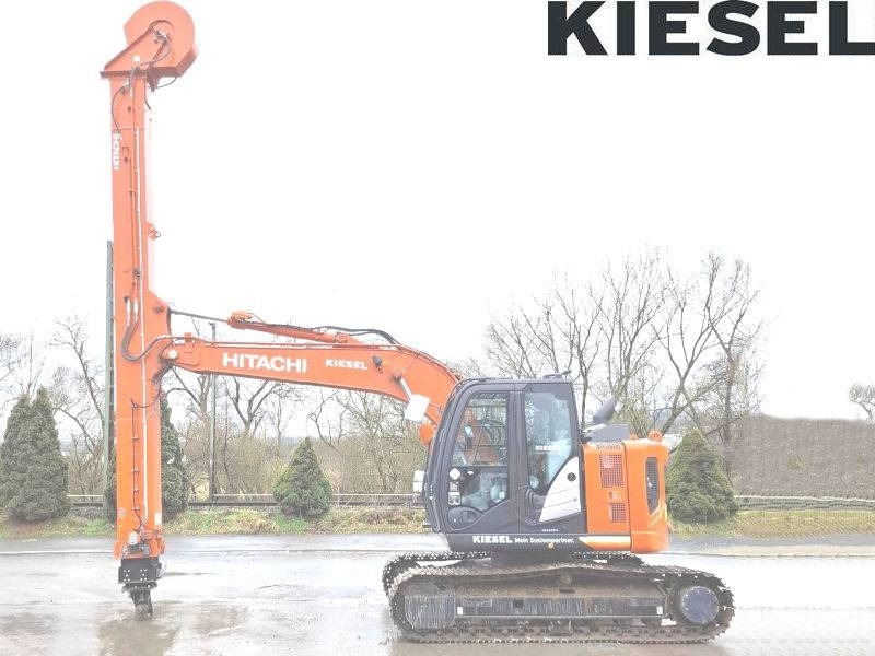 Hitachi ZX 135 US-6 Teledipper - Верижен багер: снимка 1 Hitachi ZX 135 US-6 Teledipper - Верижен багер: снимка 1