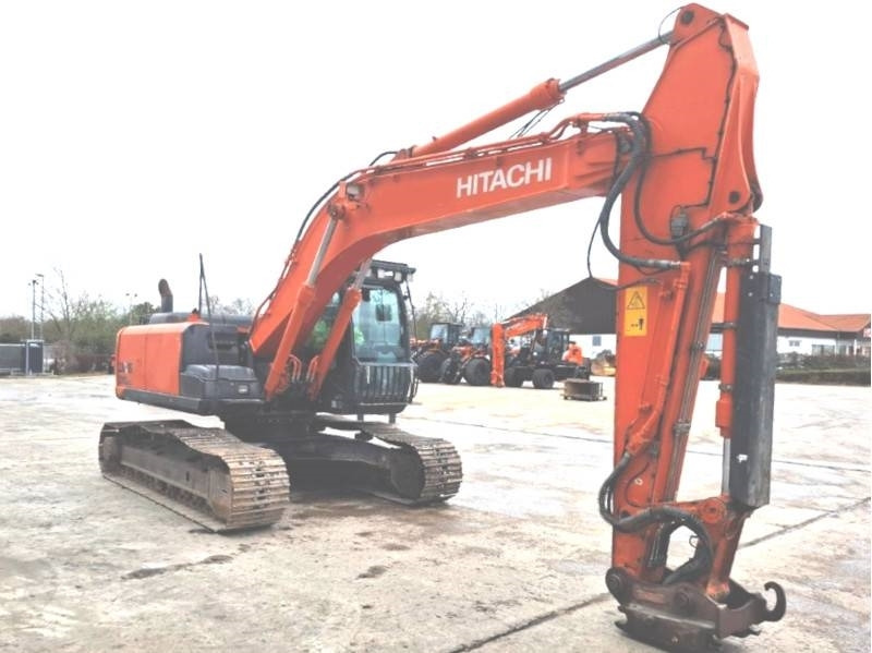 Hitachi ZX 210 LC-5 - Верижен багер: снимка 3 Hitachi ZX 210 LC-5 - Верижен багер: снимка 3