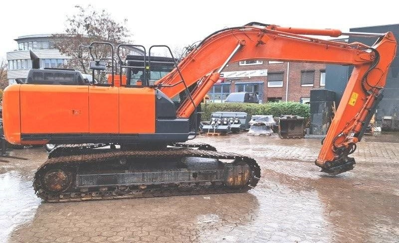 Hitachi ZX 210 LC-6 - Верижен багер: снимка 4 Hitachi ZX 210 LC-6 - Верижен багер: снимка 4