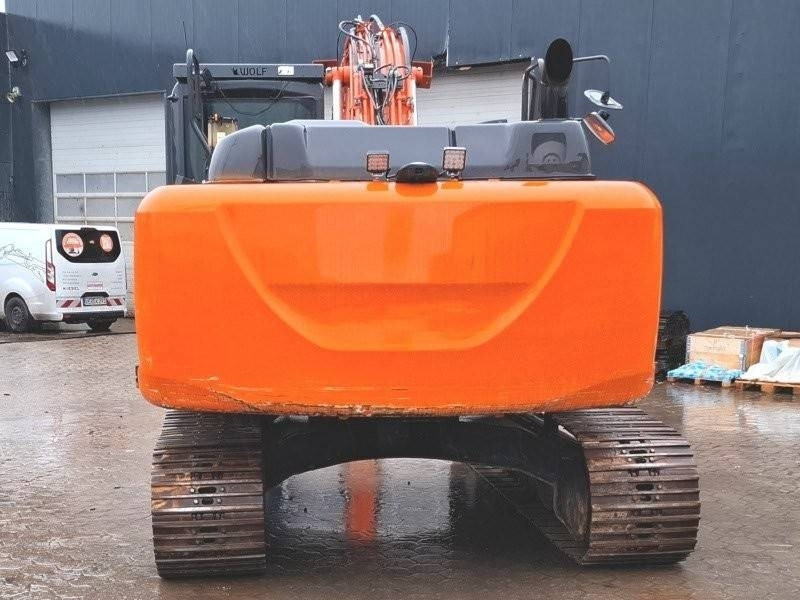 Hitachi ZX 210 LC-6 - Верижен багер: снимка 5 Hitachi ZX 210 LC-6 - Верижен багер: снимка 5