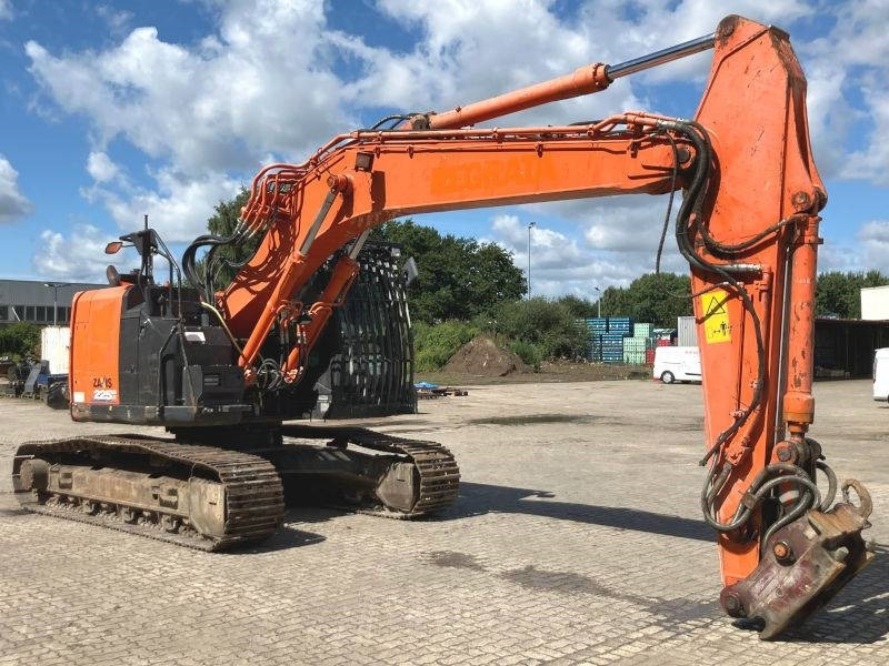 Hitachi ZX 225 US LC-6 - Верижен багер: снимка 4 Hitachi ZX 225 US LC-6 - Верижен багер: снимка 4