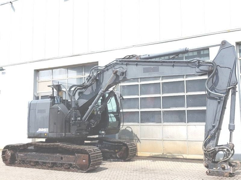 Hitachi ZX 225 US LC-6 - Верижен багер: снимка 4 Hitachi ZX 225 US LC-6 - Верижен багер: снимка 4