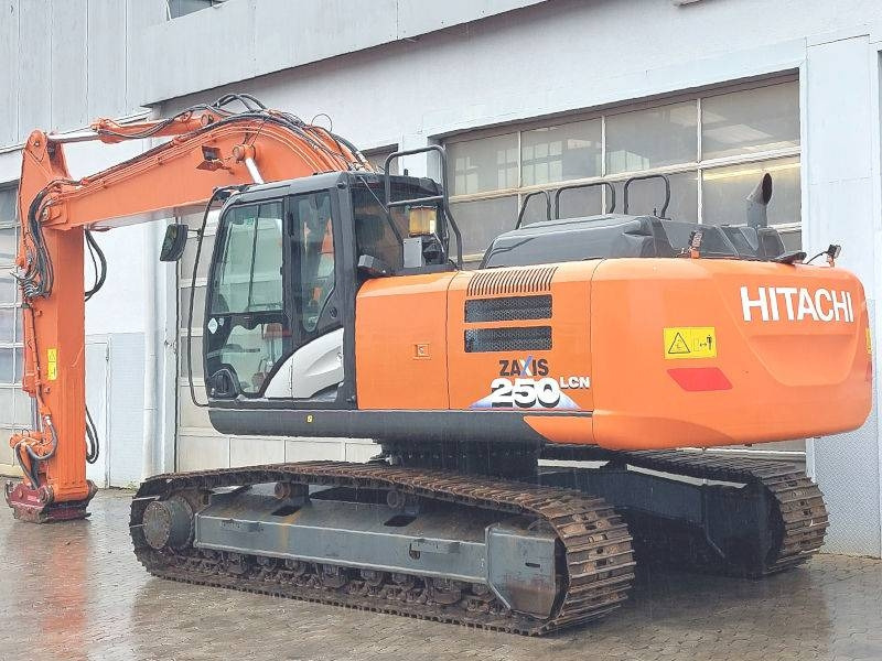 Hitachi ZX 250 LCN-6 - Верижен багер: снимка 3 Hitachi ZX 250 LCN-6 - Верижен багер: снимка 3
