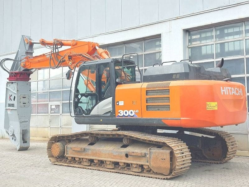 Hitachi ZX 300 LC-6 - Багер за разрушаване: снимка 3 Hitachi ZX 300 LC-6 - Багер за разрушаване: снимка 3