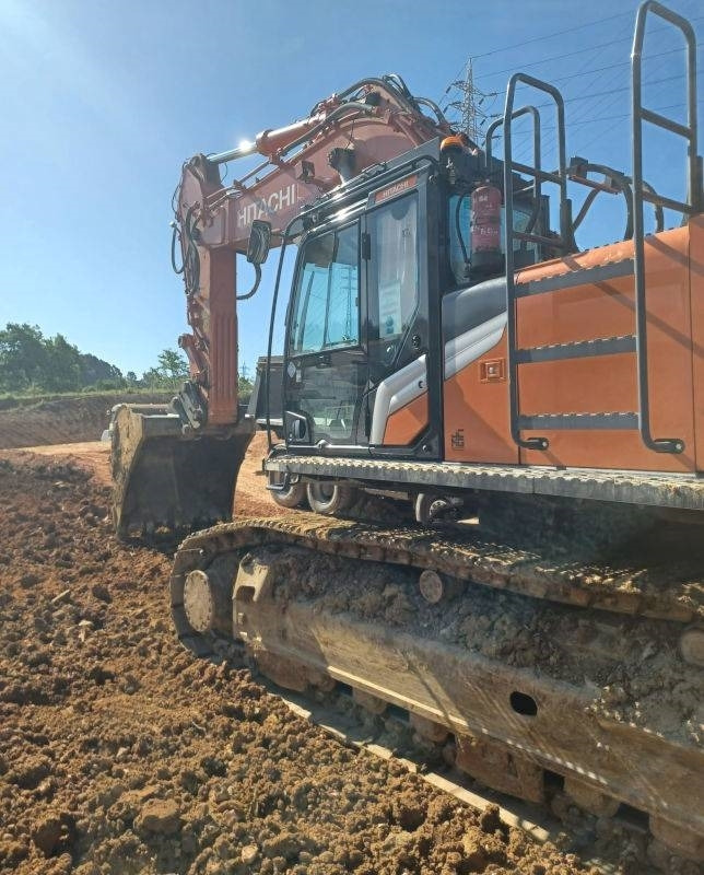 Hitachi ZX 490 LCH-7 - Верижен багер: снимка 3 Hitachi ZX 490 LCH-7 - Верижен багер: снимка 3