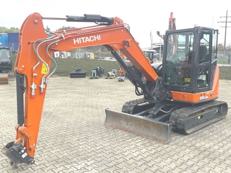 Hitachi ZX 65 USB-6 - Мини багер: снимка 2 Hitachi ZX 65 USB-6 - Мини багер: снимка 2