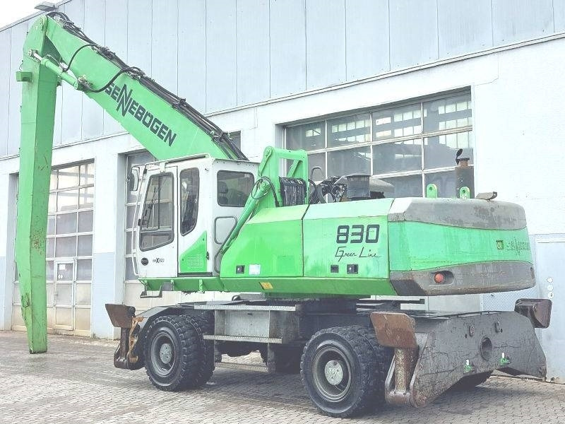 Sennebogen 830 - Багер за манипулиране на материали: снимка 3 Sennebogen 830 - Багер за манипулиране на материали: снимка 3