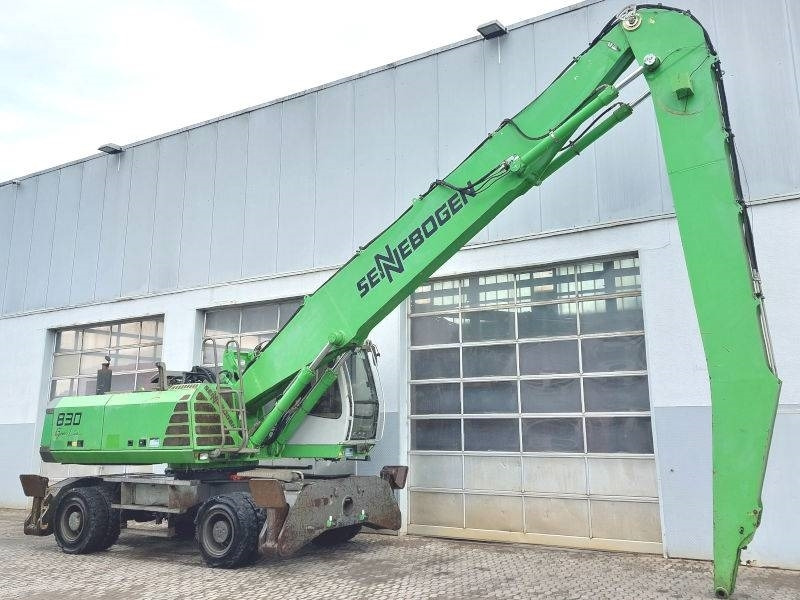 Sennebogen 830 - Багер за манипулиране на материали: снимка 4 Sennebogen 830 - Багер за манипулиране на материали: снимка 4