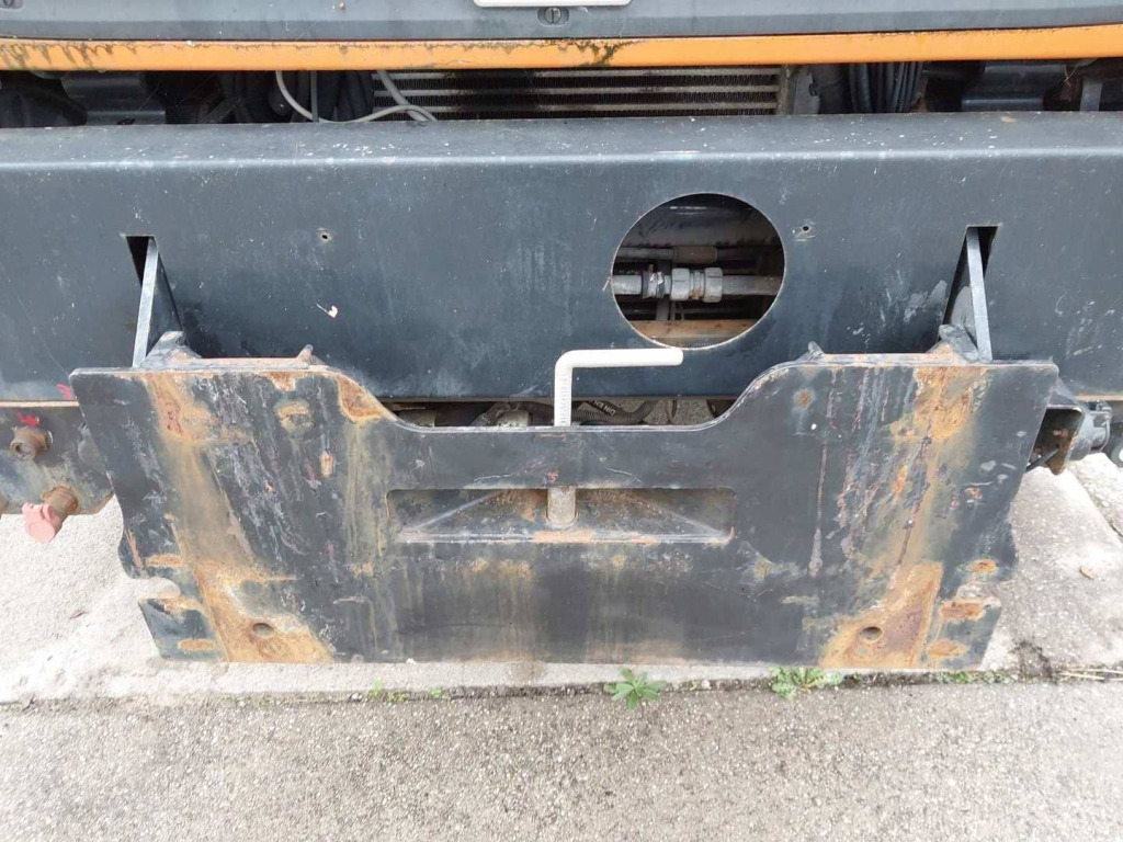 MAN LE 8.220 4x4 / Kran - Самосвал камион, Камион с кран: снимка 2 MAN LE 8.220 4x4 / Kran - Самосвал камион, Камион с кран: снимка 2