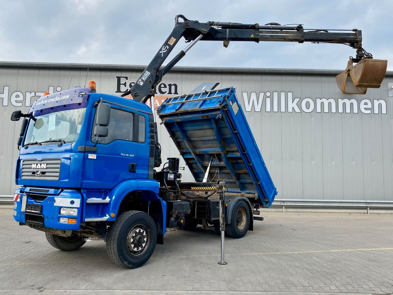 MAN TGA 18.360 4x4H BL*HIAB 122 BS-2*Dautel 3-Seiten - Самосвал камион, Камион с кран: снимка 2 MAN TGA 18.360 4x4H BL*HIAB 122 BS-2*Dautel 3-Seiten - Самосвал камион, Камион с кран: снимка 2