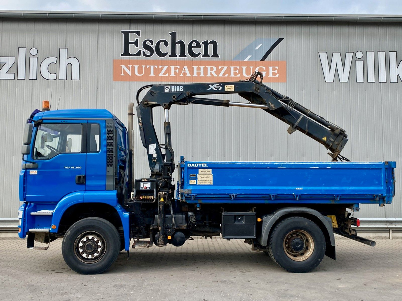 MAN TGA 18.360 4x4H BL*HIAB 122 BS-2*Dautel 3-Seiten - Самосвал камион, Камион с кран: снимка 3 MAN TGA 18.360 4x4H BL*HIAB 122 BS-2*Dautel 3-Seiten - Самосвал камион, Камион с кран: снимка 3