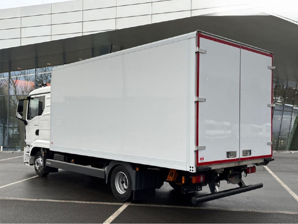 MAN TGL 8.220 4x2 BL - Камион фургон: снимка 3 MAN TGL 8.220 4x2 BL - Камион фургон: снимка 3
