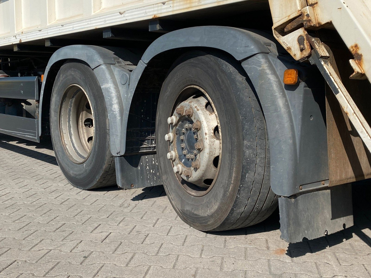 MAN TGS 26.320 6x2-4 | Zöller Medium X2EC24*3x Sitze - Боклукчийска кола: снимка 4 MAN TGS 26.320 6x2-4 | Zöller Medium X2EC24*3x Sitze - Боклукчийска кола: снимка 4