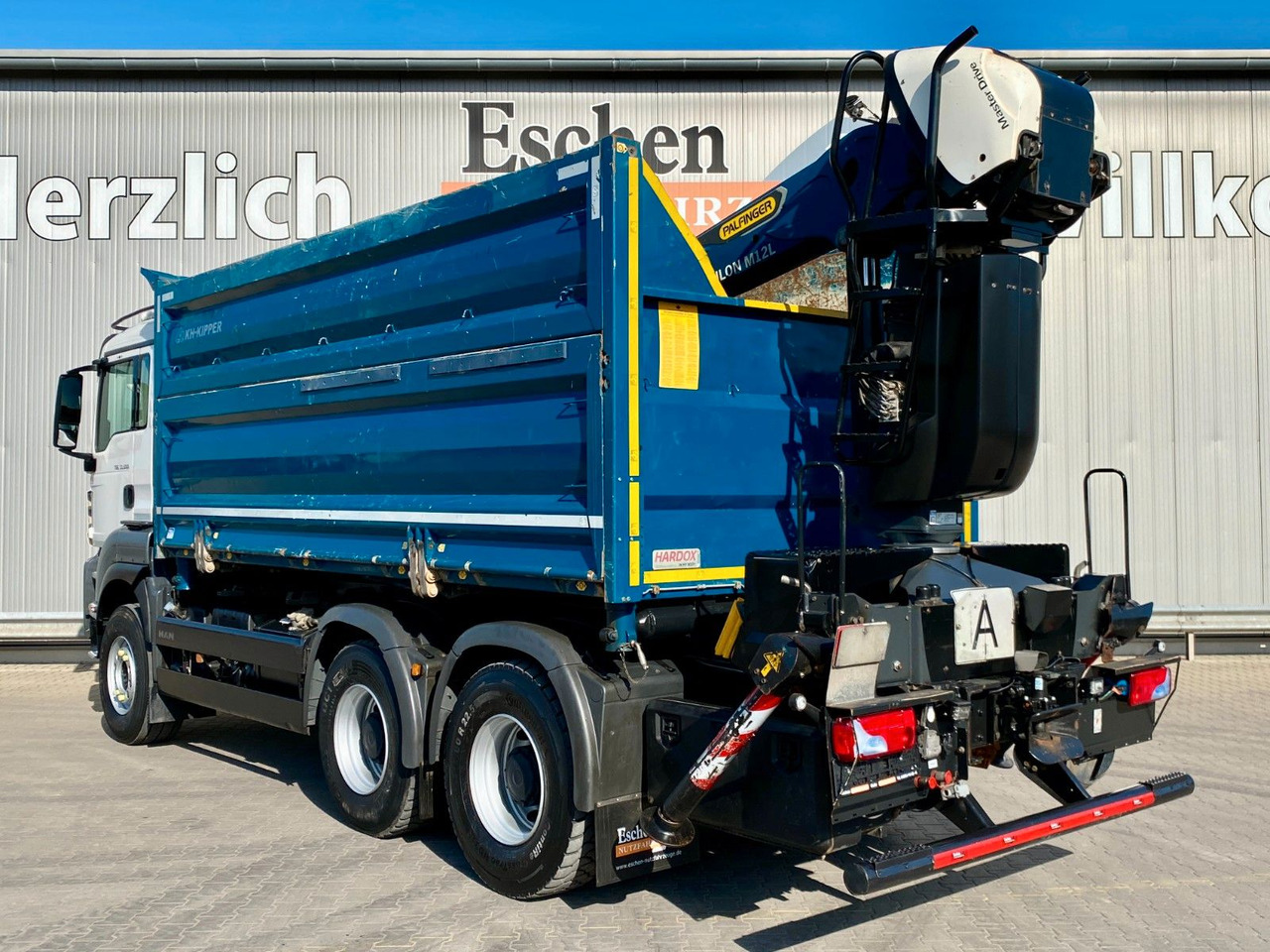 MAN TGS 33.500 6x4 BB | Palfinger M12L80*Bordmatik MAN TGS 33.500 6x4 BB | Palfinger M12L80*Bordmatik - Самосвал камион, Камион с кран: снимка 4 MAN TGS 33.500 6x4 BB | Palfinger M12L80*Bordmatik MAN TGS 33.500 6x4 BB | Palfinger M12L80*Bordmatik - Самосвал камион, Камион с кран: снимка 4