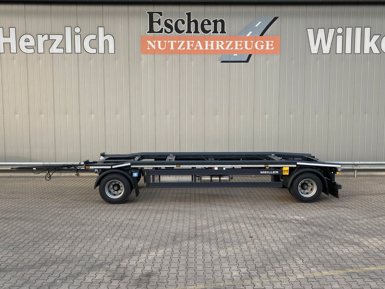 Meiller MG 18 ZO 5,4 NEU*Rückfahrkamera*Werkzeugkasten Meiller MG 18 ZO 5,4 NEU*Werkzeugkasten Abrollcontainer - Мултилифт/ Лифтдъмпер ремарке: снимка 2 Meiller MG 18 ZO 5,4 NEU*Rückfahrkamera*Werkzeugkasten Meiller MG 18 ZO 5,4 NEU*Werkzeugkasten Abrollcontainer - Мултилифт/ Лифтдъмпер ремарке: снимка 2