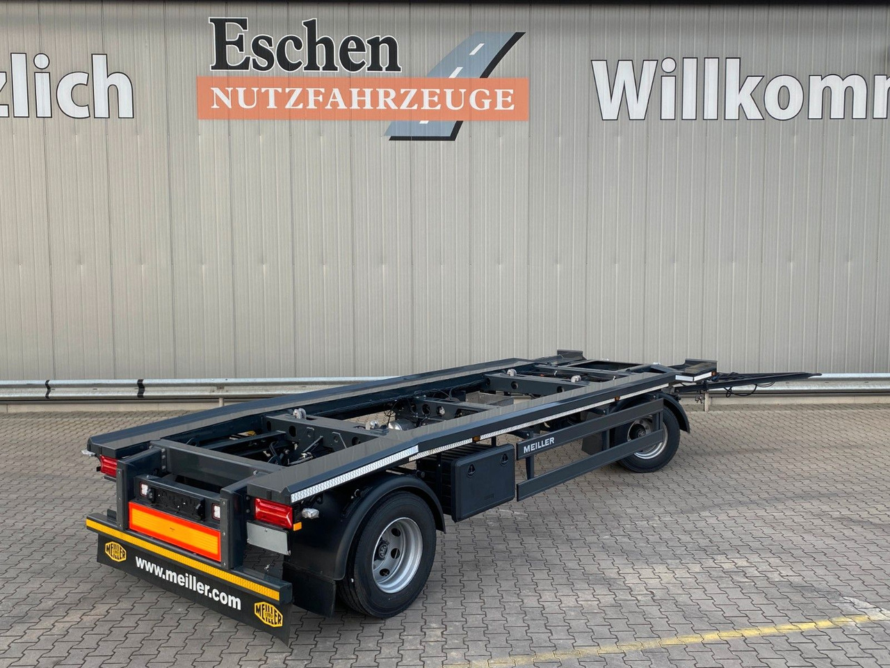 Meiller MG 18 ZO 5,4 NEU*Rückfahrkamera*Werkzeugkasten Meiller MG 18 ZO 5,4 NEU*Werkzeugkasten Abrollcontainer - Мултилифт/ Лифтдъмпер ремарке: снимка 4 Meiller MG 18 ZO 5,4 NEU*Rückfahrkamera*Werkzeugkasten Meiller MG 18 ZO 5,4 NEU*Werkzeugkasten Abrollcontainer - Мултилифт/ Лифтдъмпер ремарке: снимка 4