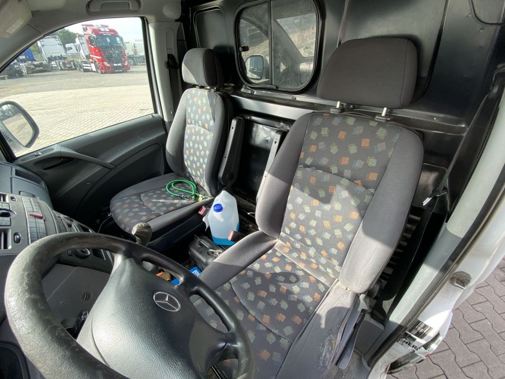 Mercedes-Benz 111 CDI Vito Kompakt Kastenwagen Seitentür - Малък ван: снимка 4 Mercedes-Benz 111 CDI Vito Kompakt Kastenwagen Seitentür - Малък ван: снимка 4