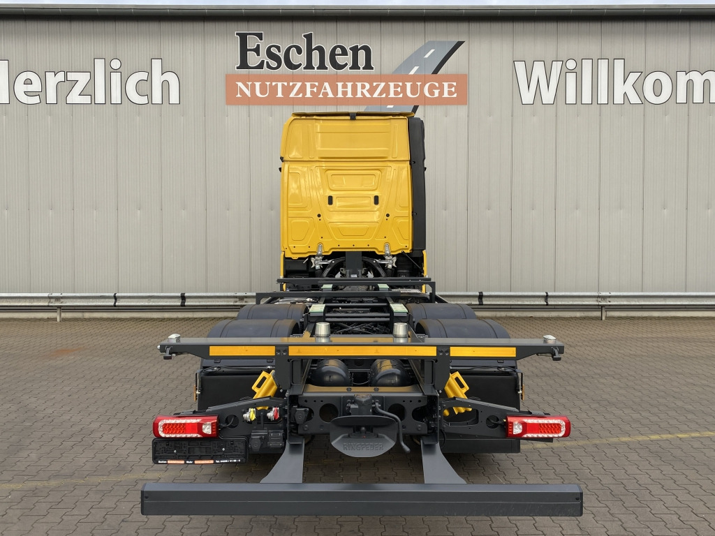 Mercedes-Benz 2542 L 6x2 Actros Giga-Space - Контейнеровоз/ Сменна каросерия камион: снимка 4 Mercedes-Benz 2542 L 6x2 Actros Giga-Space - Контейнеровоз/ Сменна каросерия камион: снимка 4