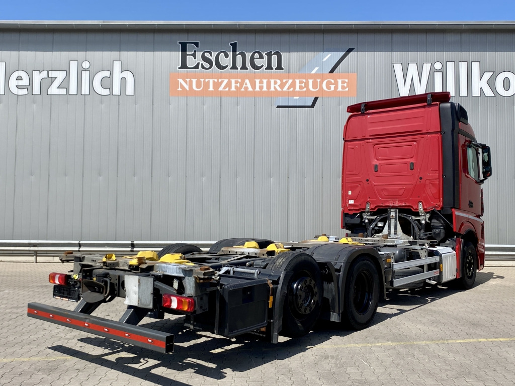 Mercedes-Benz 2546 LL 6x2 - Контейнеровоз/ Сменна каросерия камион: снимка 5 Mercedes-Benz 2546 LL 6x2 - Контейнеровоз/ Сменна каросерия камион: снимка 5