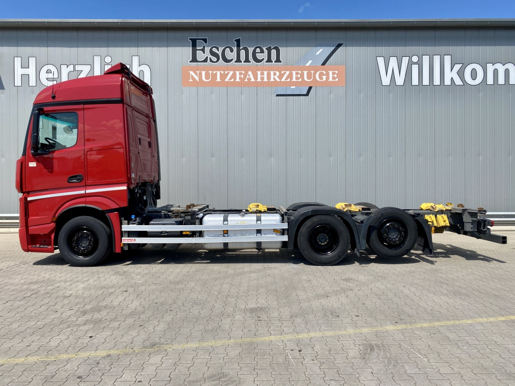 Mercedes-Benz 2546 LL 6x2 - Контейнеровоз/ Сменна каросерия камион: снимка 2 Mercedes-Benz 2546 LL 6x2 - Контейнеровоз/ Сменна каросерия камион: снимка 2