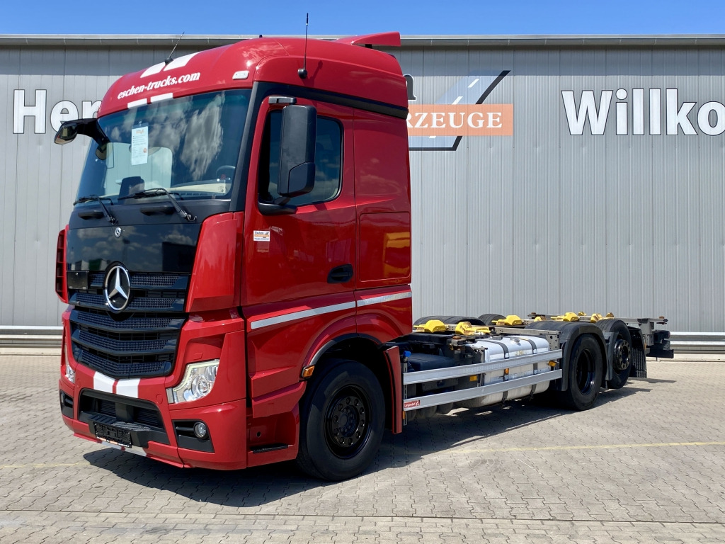 Mercedes-Benz 2546 LL 6x2 - Контейнеровоз/ Сменна каросерия камион: снимка 1 Mercedes-Benz 2546 LL 6x2 - Контейнеровоз/ Сменна каросерия камион: снимка 1