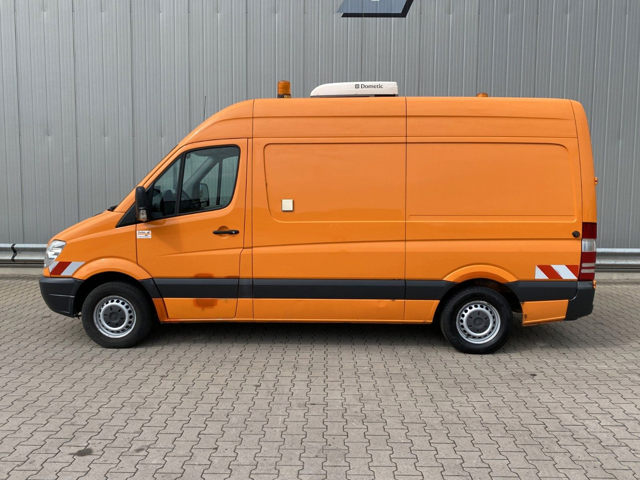Mercedes-Benz 315 CDI Kamerawagen| PC-Setup*Standklima*RFK*AHK - Пътнически бус: снимка 2 Mercedes-Benz 315 CDI Kamerawagen| PC-Setup*Standklima*RFK*AHK - Пътнически бус: снимка 2