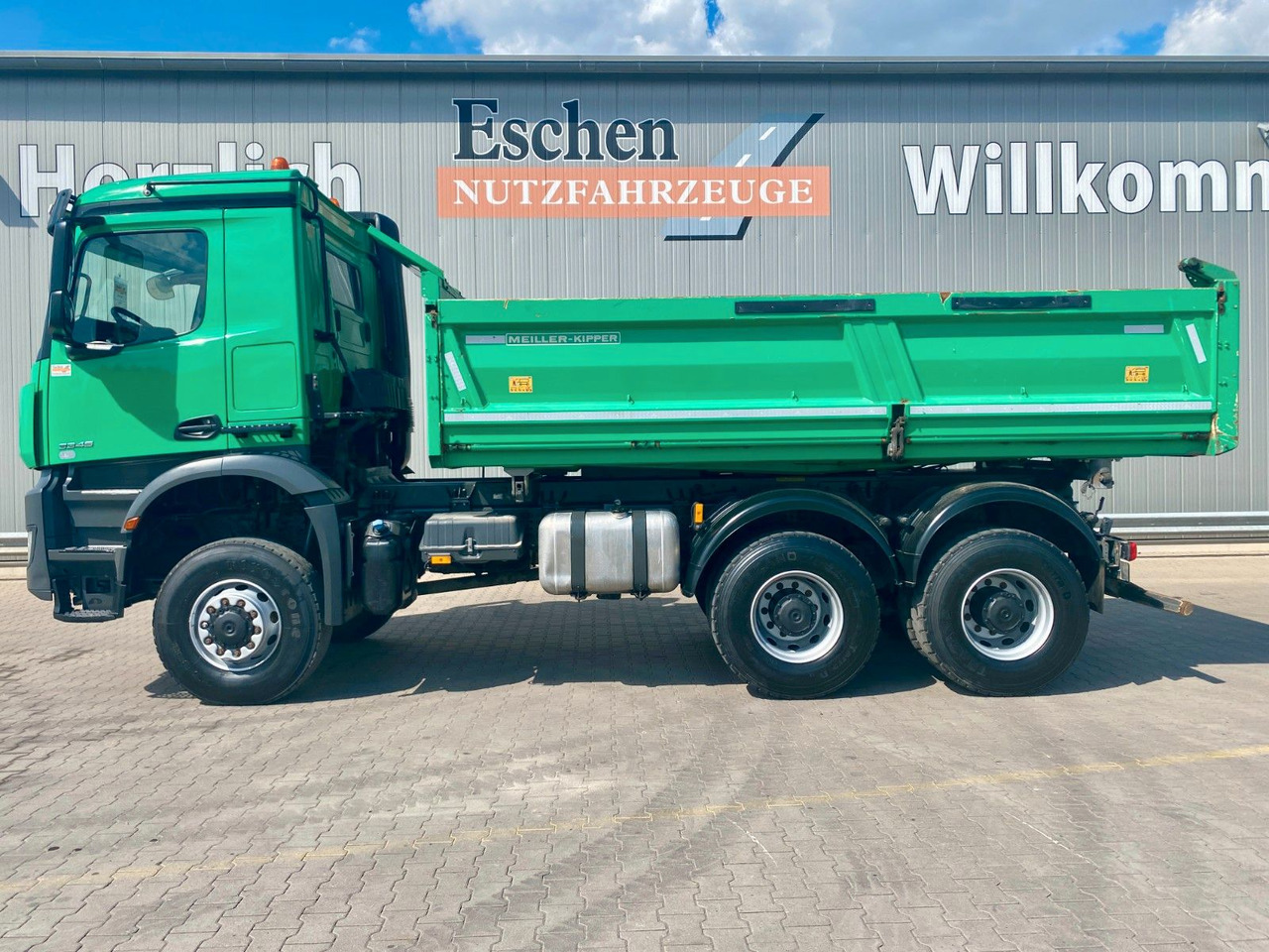 Mercedes-Benz 3345 Arocs 6x6 | MEILLER*Bordmatik*AHK*Blatt*AC - Самосвал камион: снимка 3 Mercedes-Benz 3345 Arocs 6x6 | MEILLER*Bordmatik*AHK*Blatt*AC - Самосвал камион: снимка 3