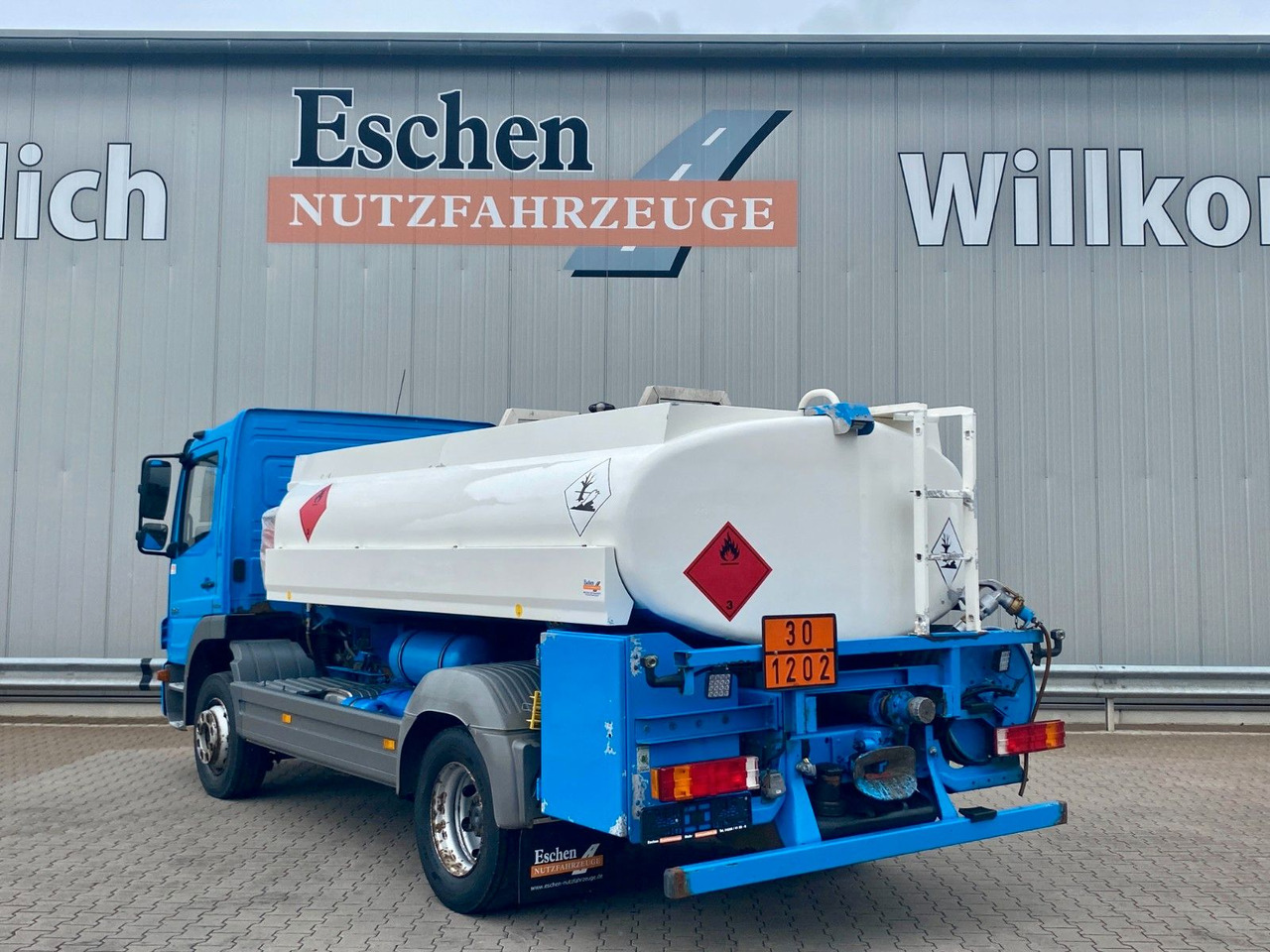 Mercedes-Benz Atego 1318 | Esterer A3*7480ltr*AHK*1.Hand - Камион цистерна: снимка 3 Mercedes-Benz Atego 1318 | Esterer A3*7480ltr*AHK*1.Hand - Камион цистерна: снимка 3
