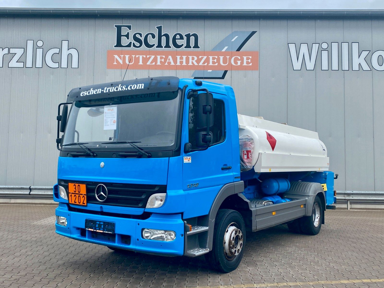 Mercedes-Benz Atego 1318 | Esterer A3*7480ltr*AHK*1.Hand - Камион цистерна: снимка 1 Mercedes-Benz Atego 1318 | Esterer A3*7480ltr*AHK*1.Hand - Камион цистерна: снимка 1