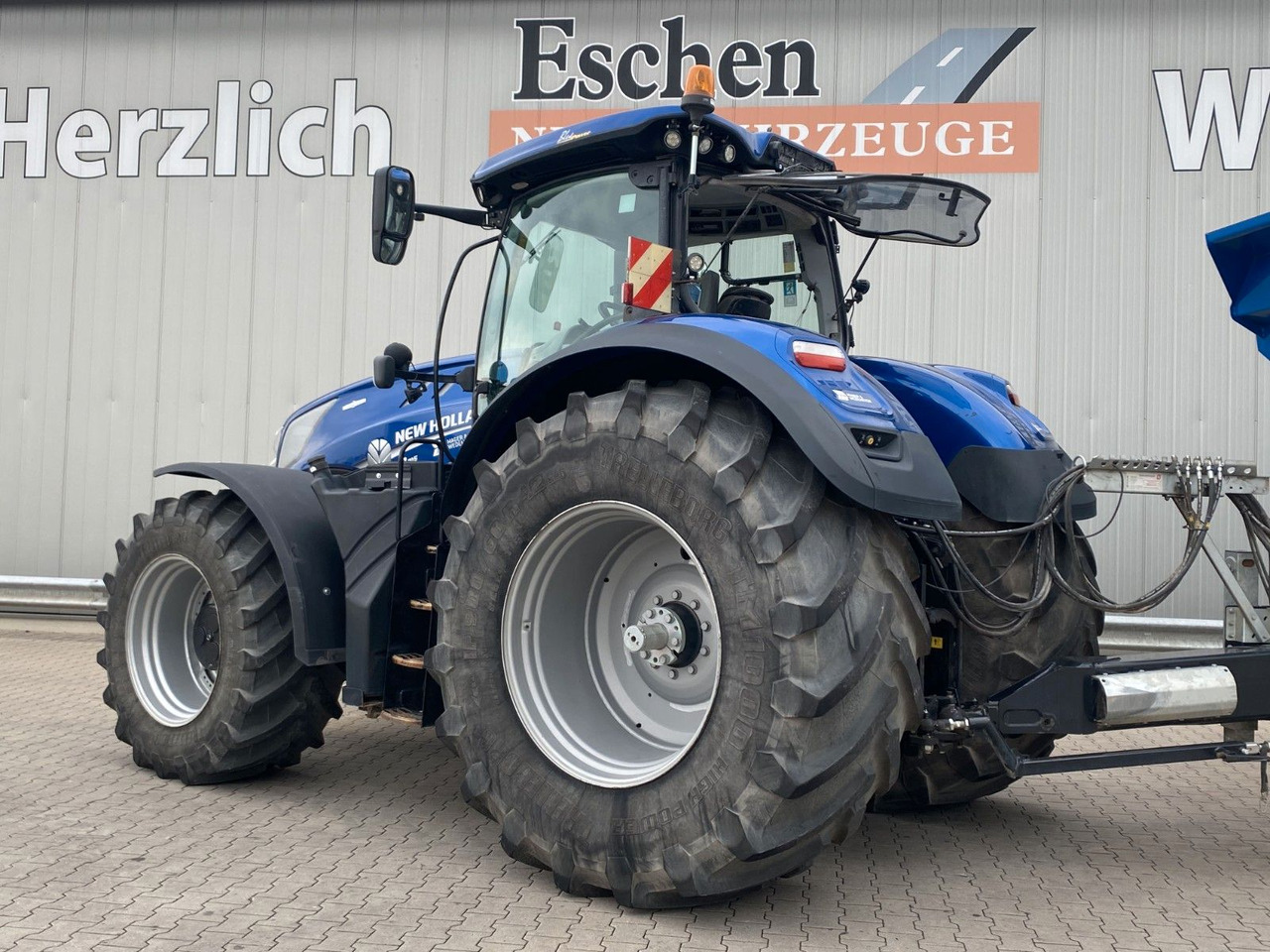 New Holland T7.315 AC 4x4 | Fronthydraulik*LoadSensing*Klima - Трактор: снимка 4 New Holland T7.315 AC 4x4 | Fronthydraulik*LoadSensing*Klima - Трактор: снимка 4