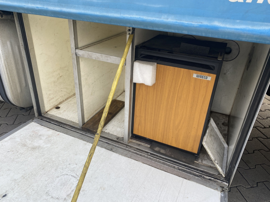 Scania 114 G 340 / 6x2 BL - Камион с брезент: снимка 4 Scania 114 G 340 / 6x2 BL - Камион с брезент: снимка 4