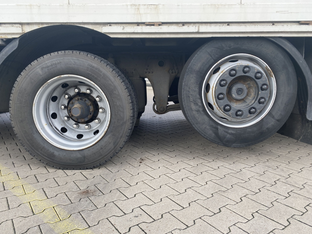 Scania 114 G 340 / 6x2 BL - Камион с брезент: снимка 3 Scania 114 G 340 / 6x2 BL - Камион с брезент: снимка 3